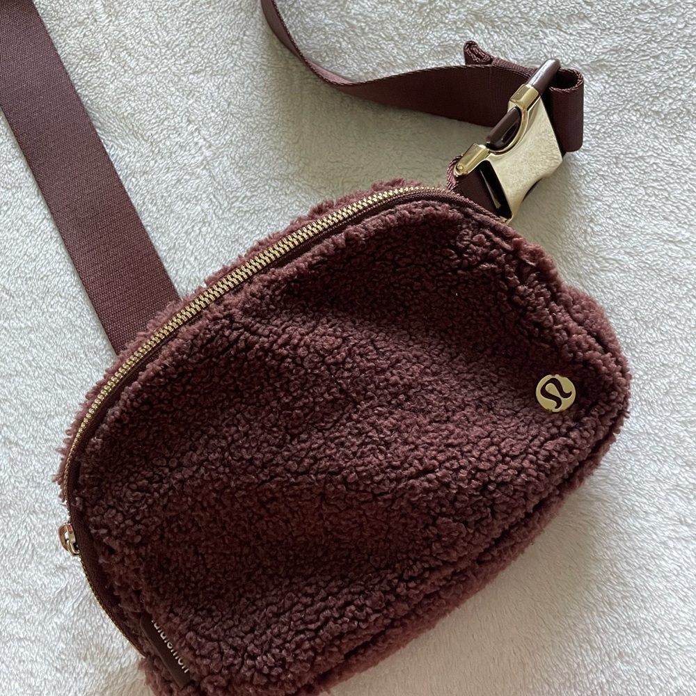 Lululemon Chocolate Brown Sherpa Belt Bag